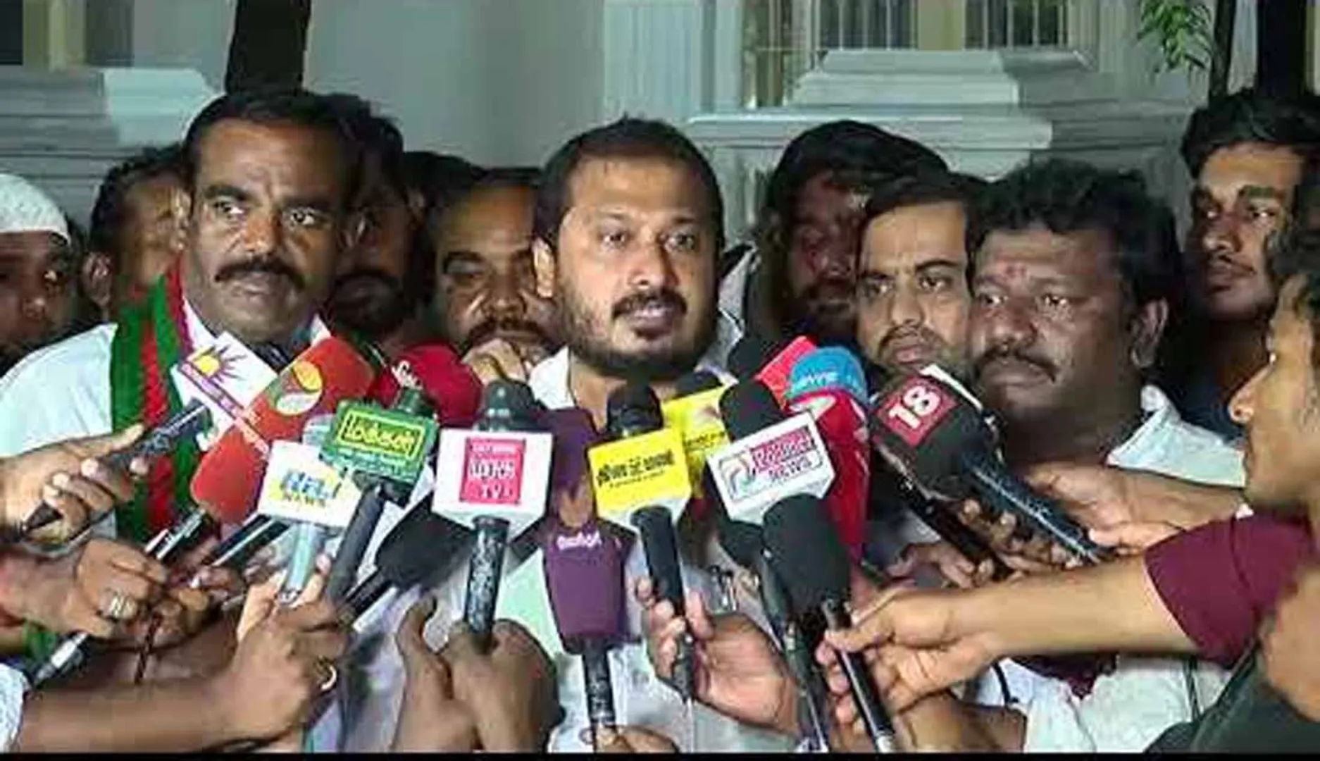 thaniyarasu thamimun ansari karunas